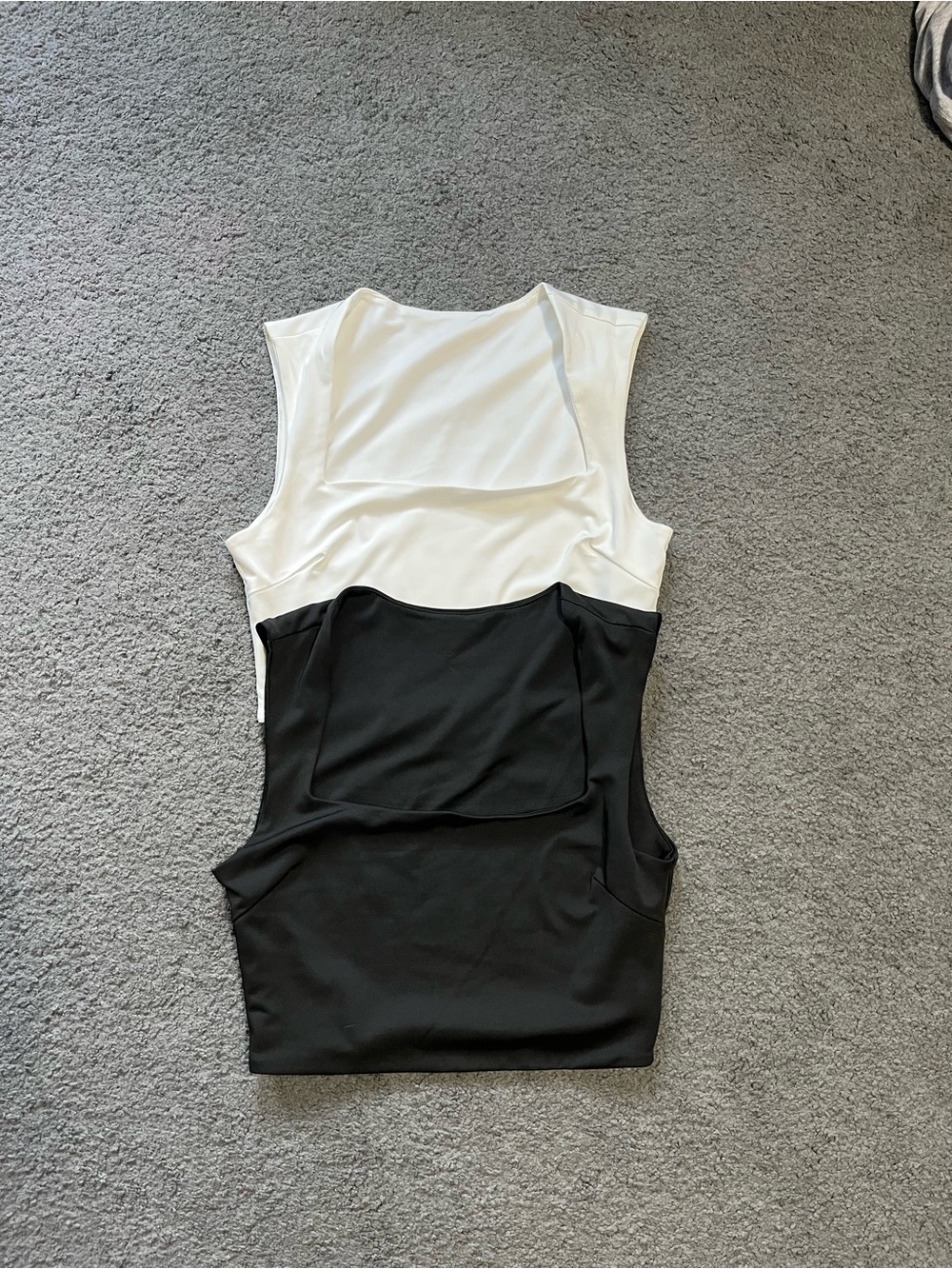 SHEIN Black and White Square Neck Tank Tops